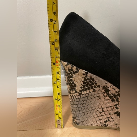 Express Black Snakeskin Open Peep Toe Wedges - Picture 6 of 8